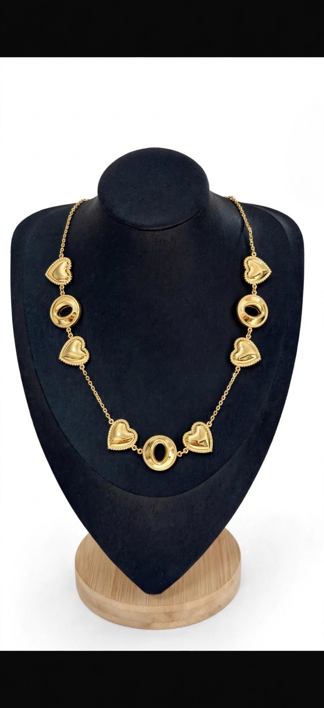 Gold heart and donut circle station necklace